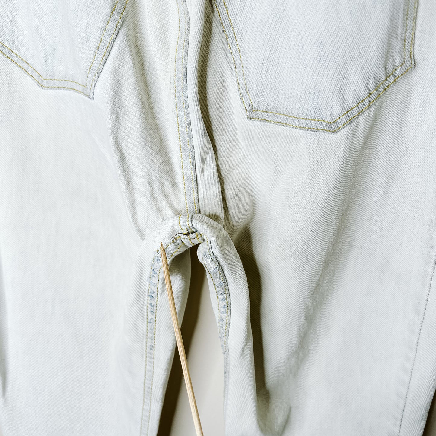 80's Guess White Jeans | M