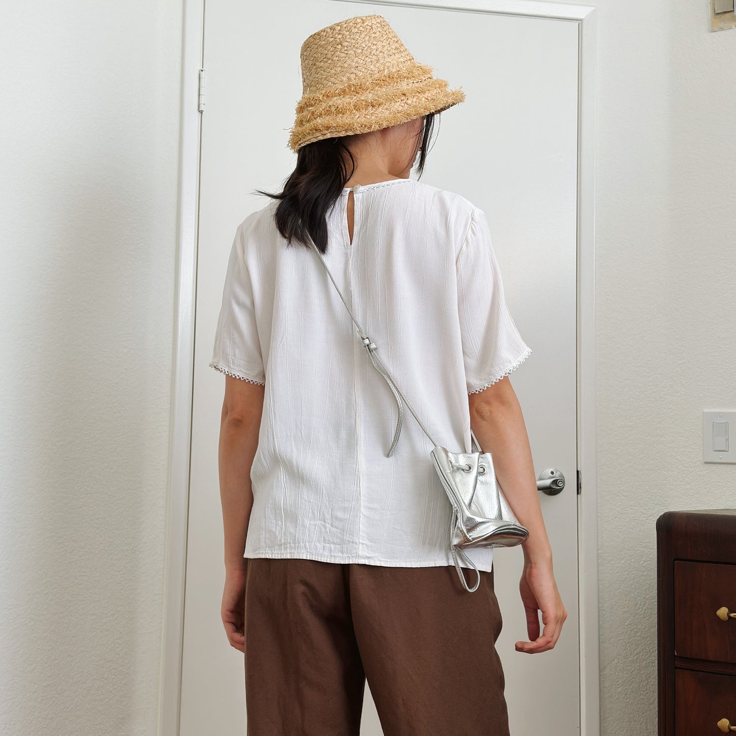 80's Textured Cream Short Sleeve Blouse | M/L