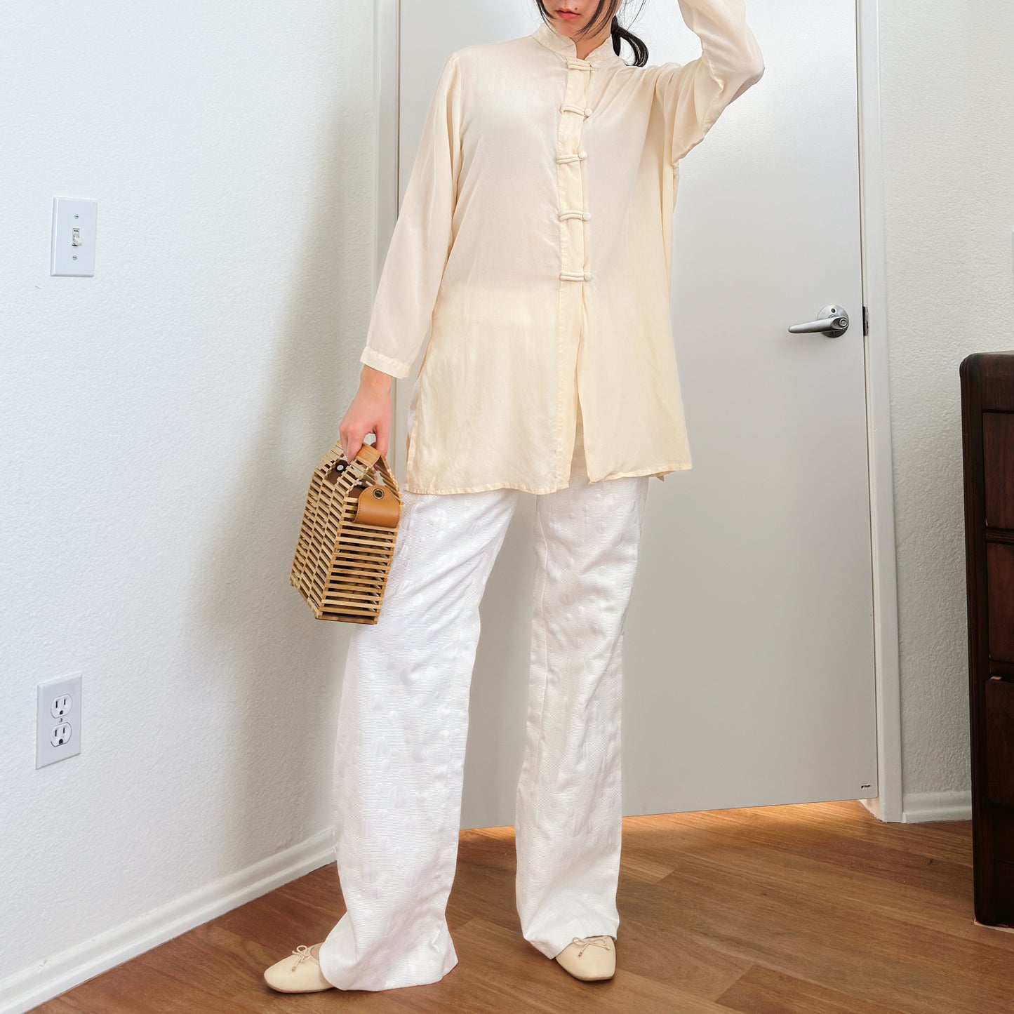 White Bubble Texture Trousers | M