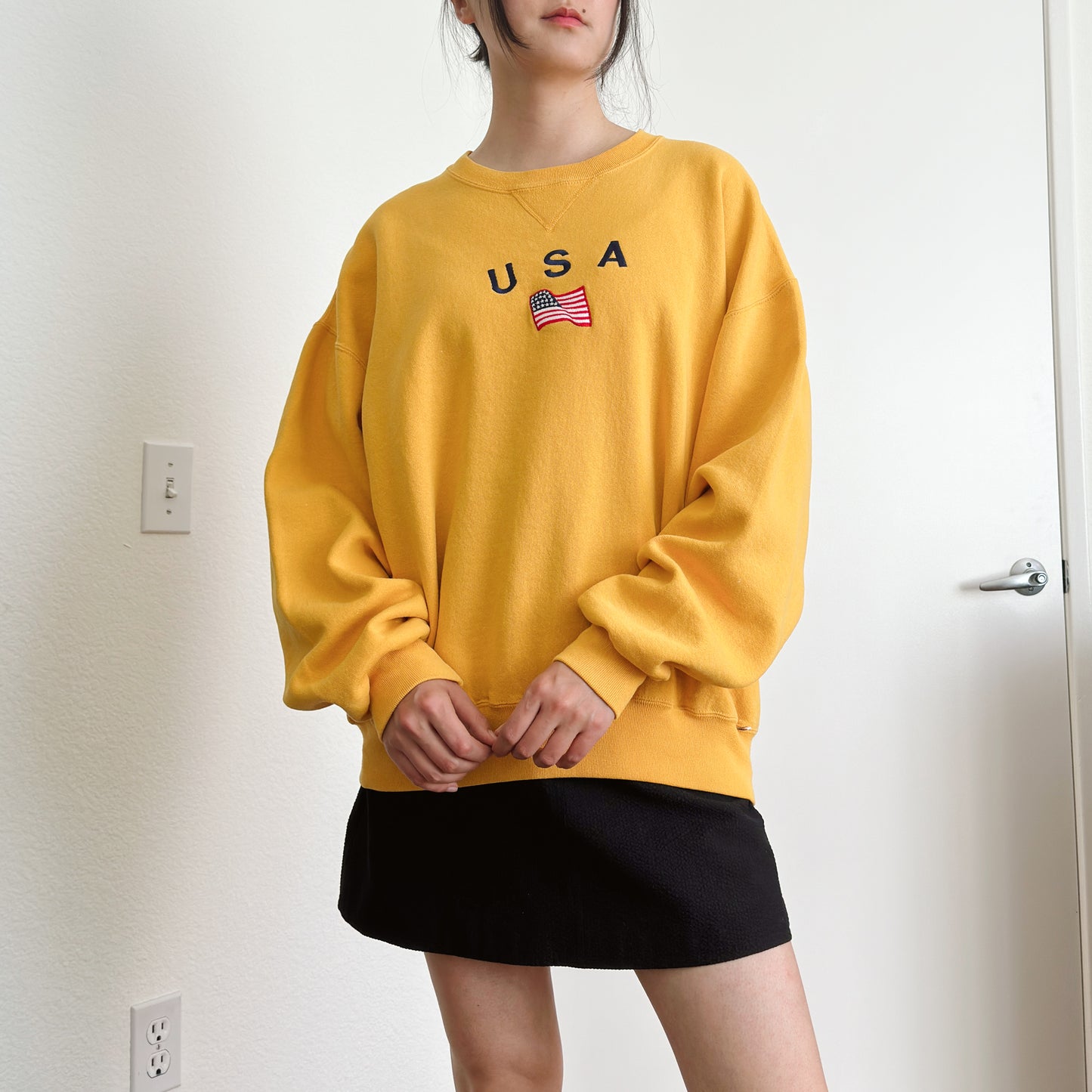 Men's Y2K Yellow USA Spellout Sweatshirt | XL