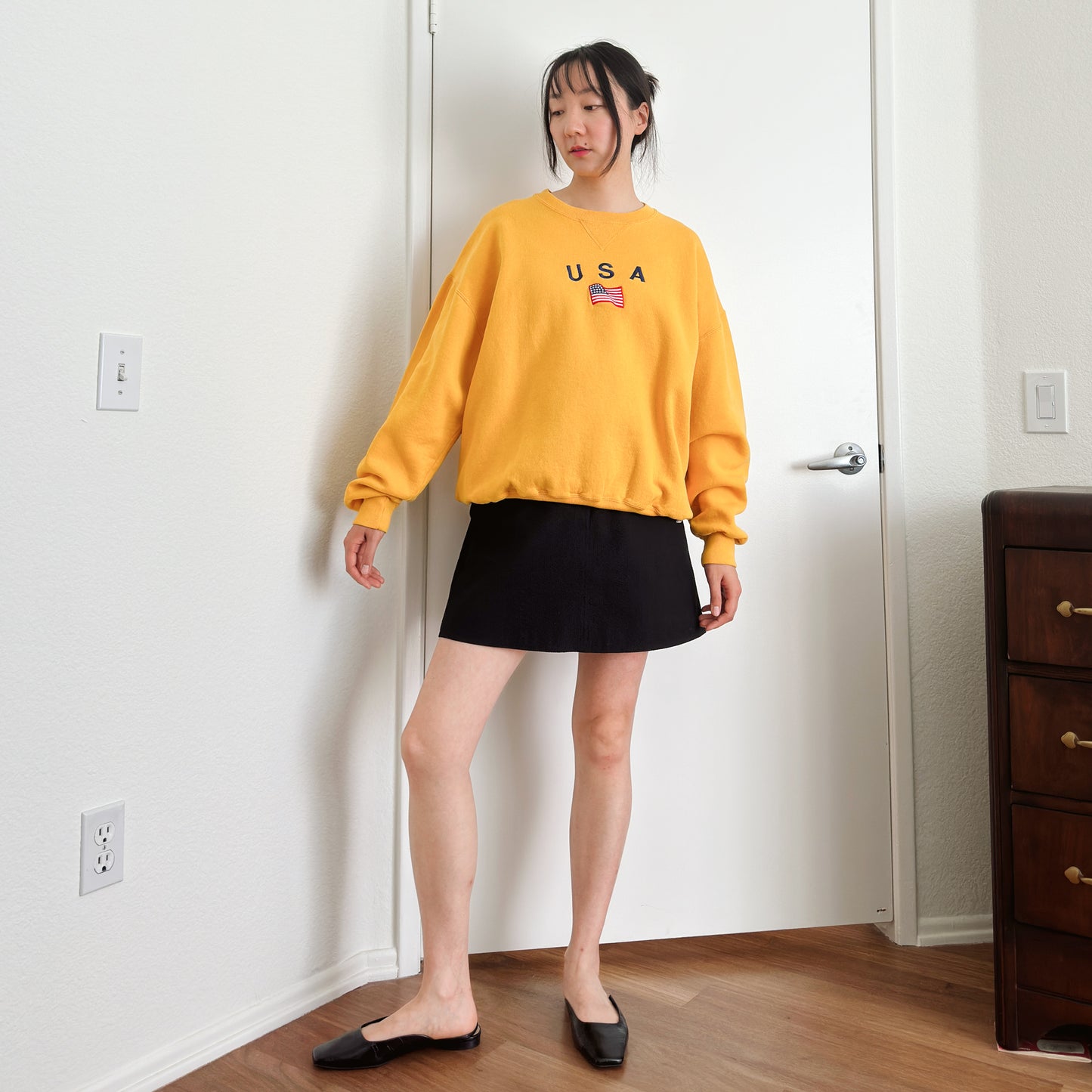 Men's Y2K Yellow USA Spellout Sweatshirt | XL