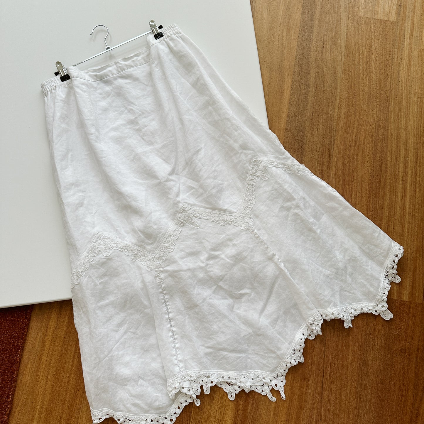 Y2K White Lace Trim Midi Skirt | 1X