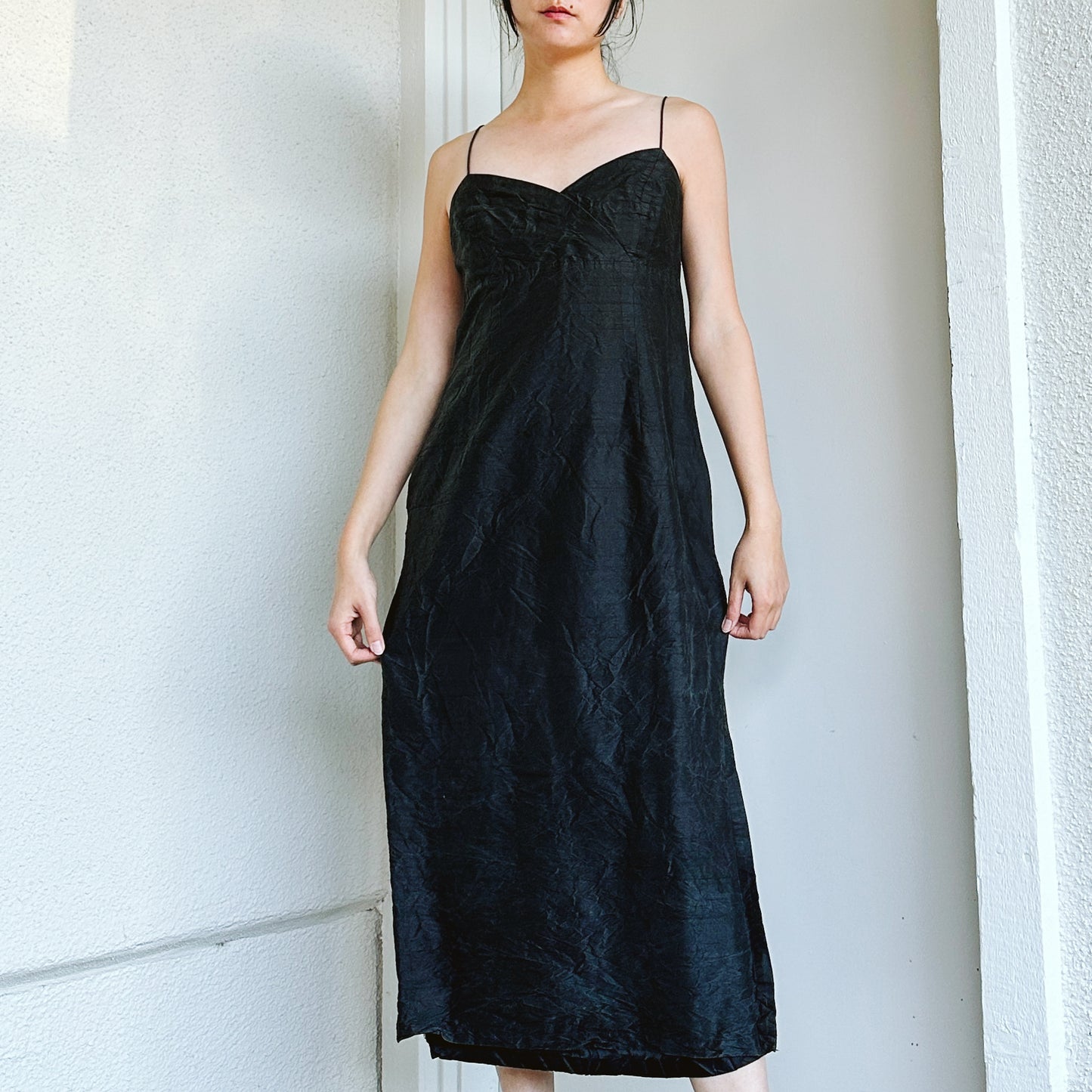 90's Black Empire Waist Crinkle Silk Dress | L