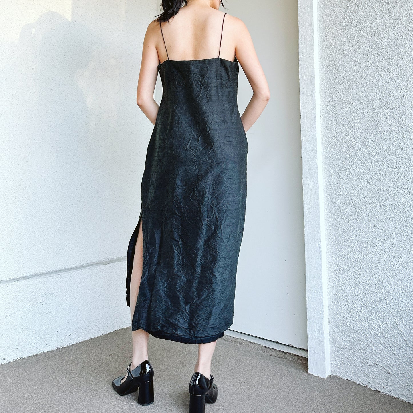 90's Black Empire Waist Crinkle Silk Dress | L