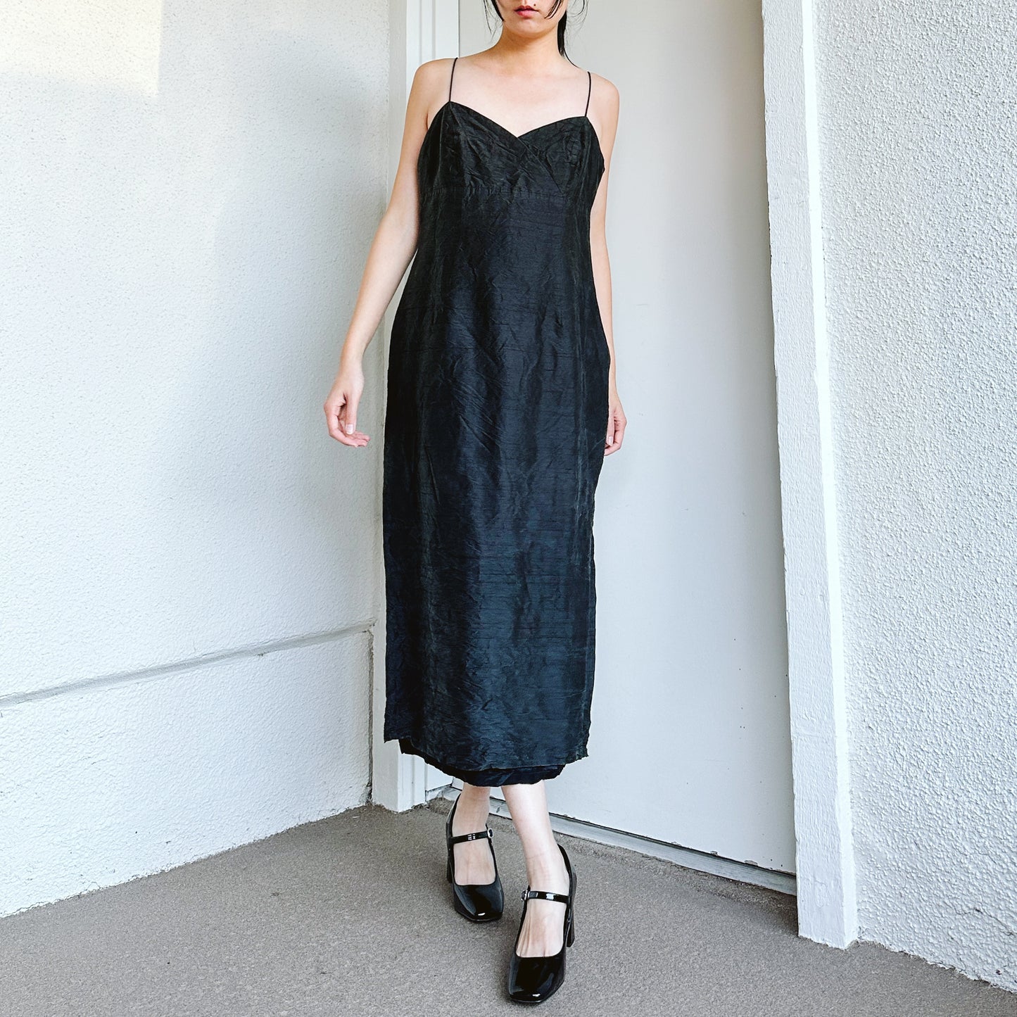 90's Black Empire Waist Crinkle Silk Dress | L