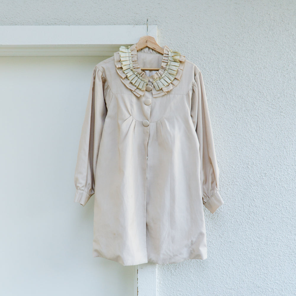 Beige Ruffle Collar Light Coat | M