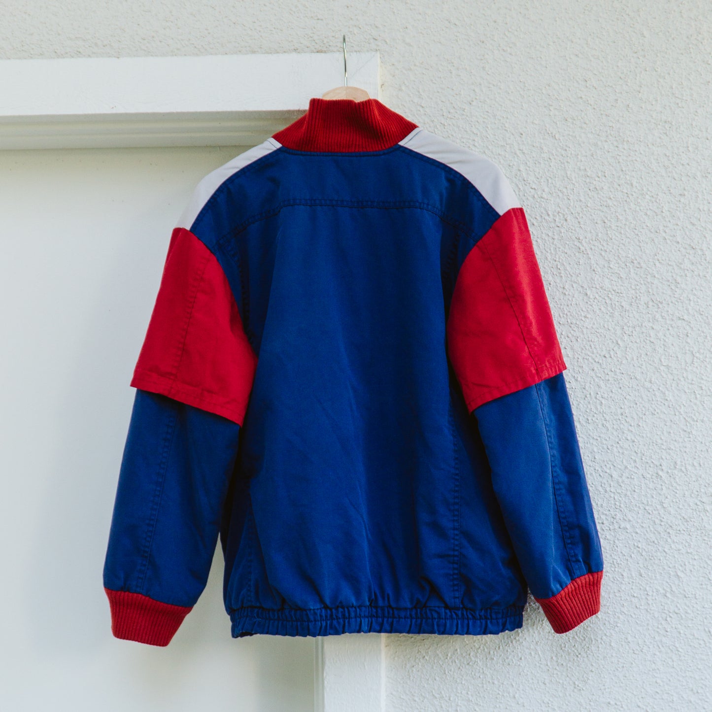 Men's 80's Red Gray Blue Windbreaker | M