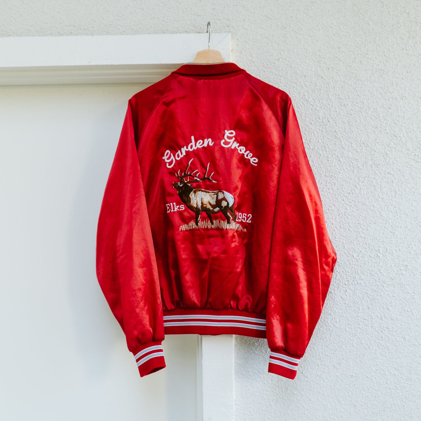 Men's 90's Red Satin Bomber Jacket | L