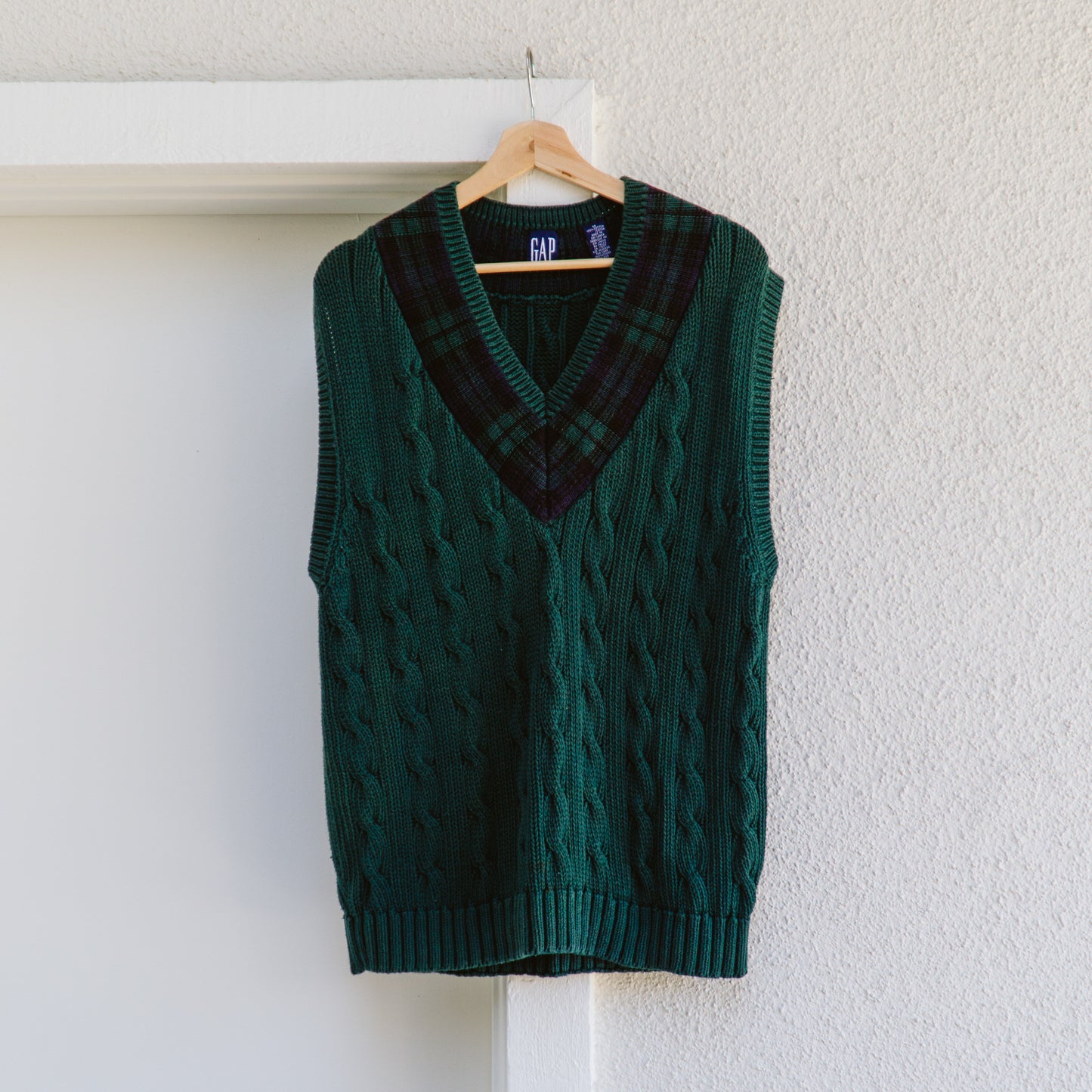 Men's Y2K Gap Sweater Vest | M