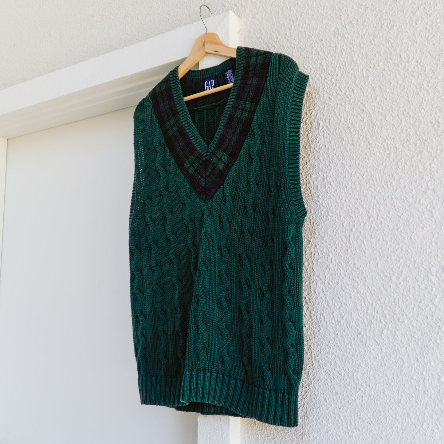 Men's Y2K Gap Sweater Vest | M