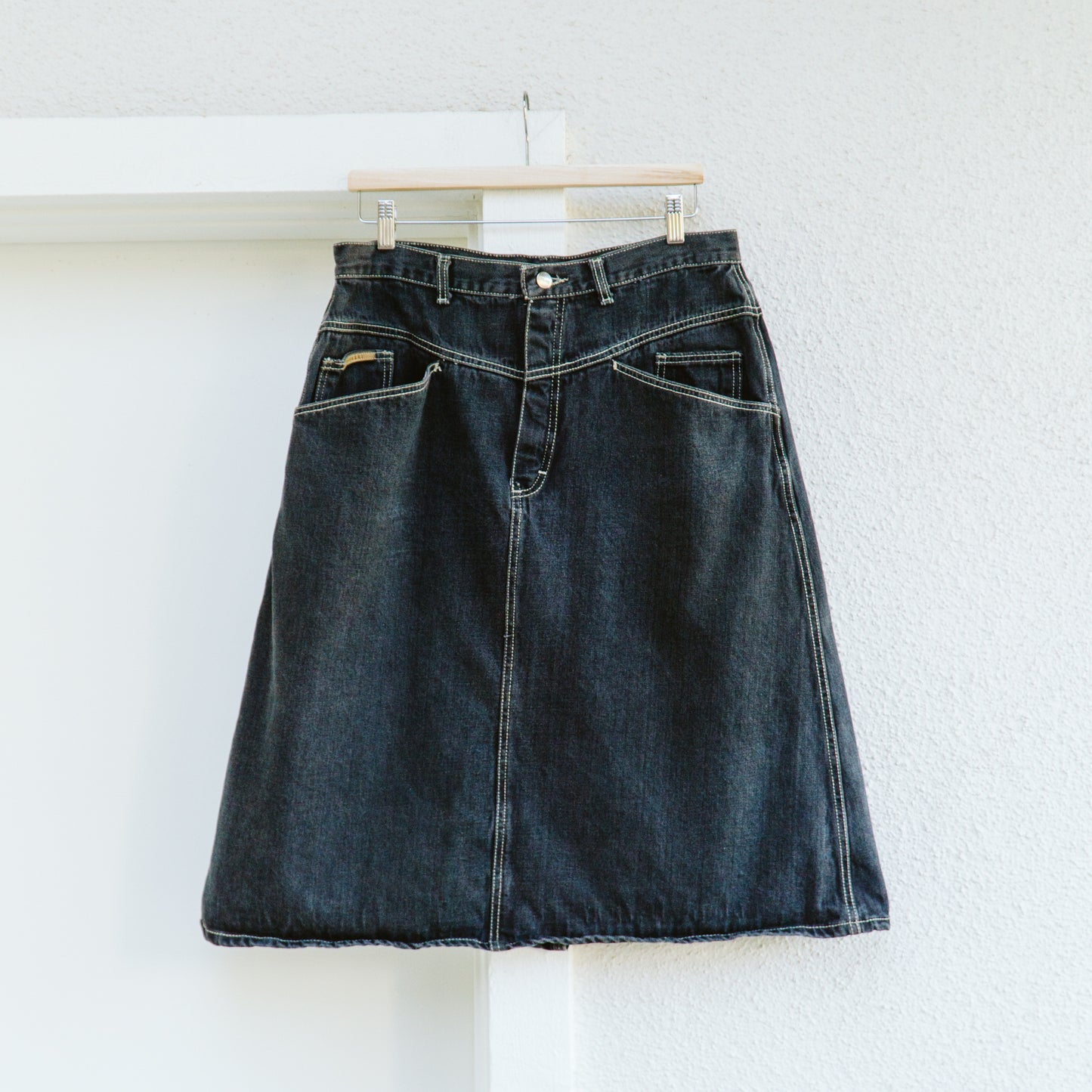 Y2K Black Contrast Stitch Denim Skirt | XL