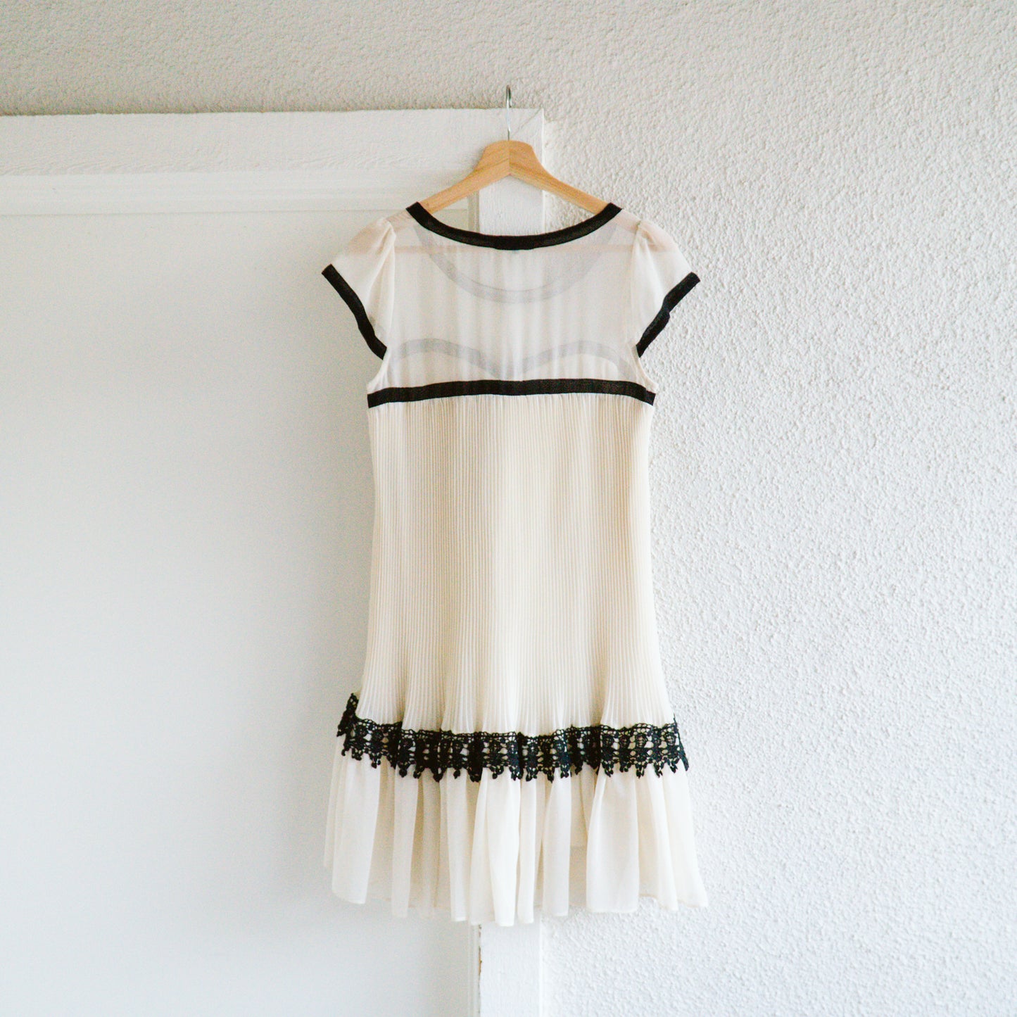 Y2K Cream Micro Pleated Lace Dress | S