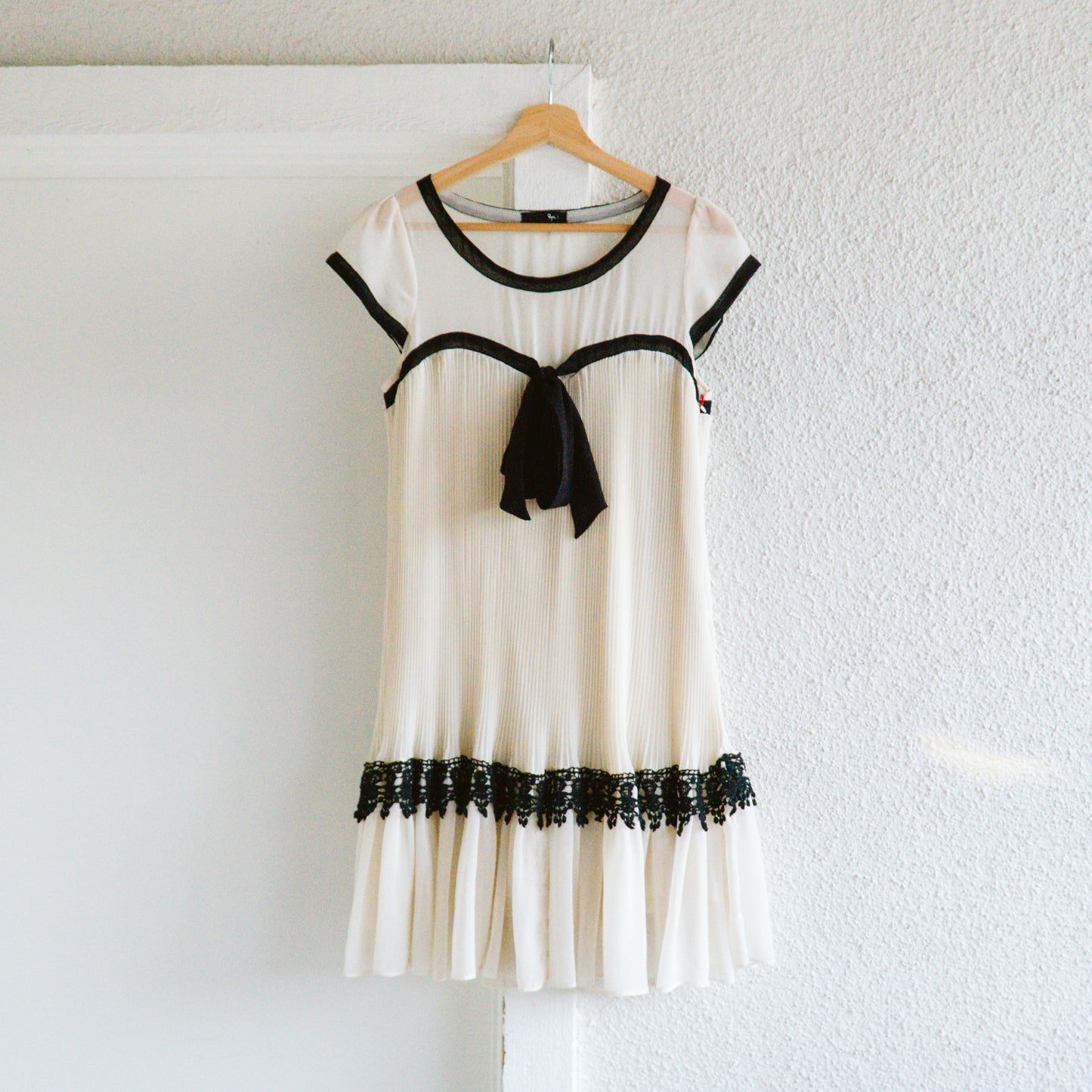 Y2K Cream Micro Pleated Lace Dress | S