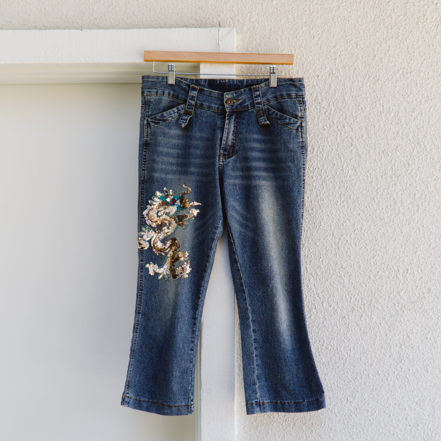 Y2K Dragon Embellished Capri Jeans | M