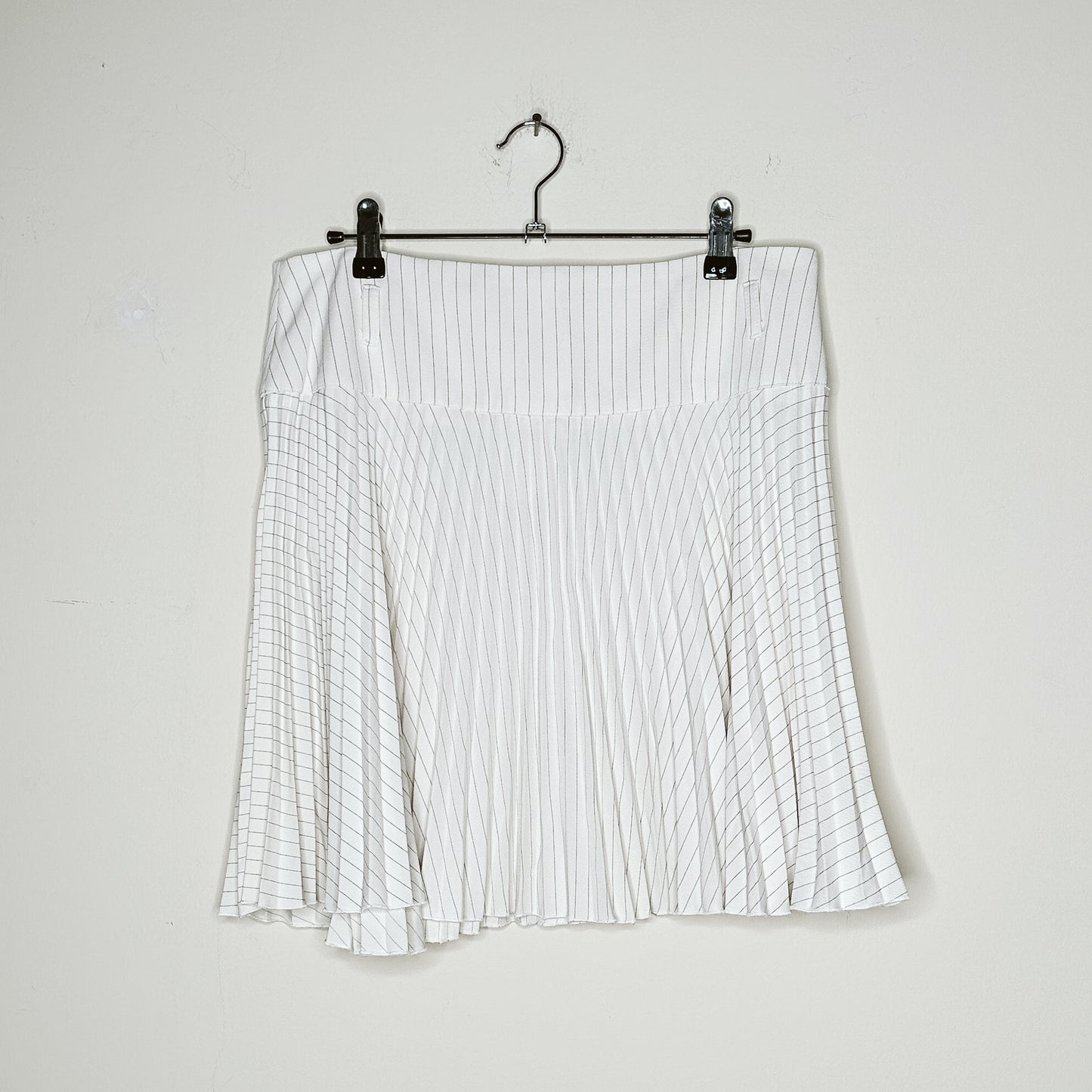 Y2K White Pinstripe Pleat Mini Skirt | M